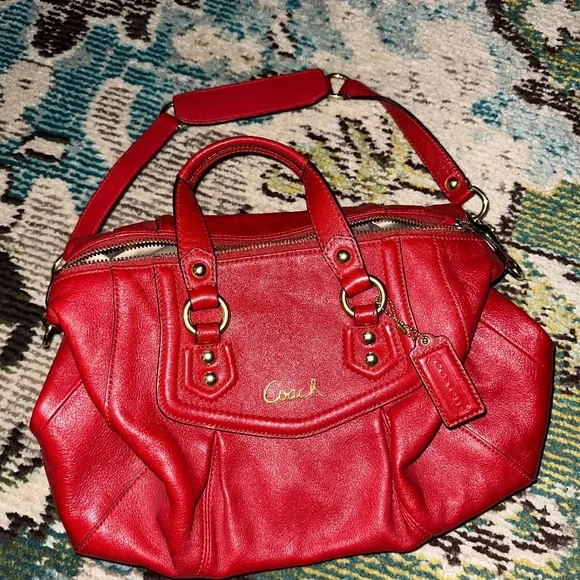 バッグ 1307 Coach Ashley Satin Tote Bag Red 1307 Coach Ashley Satin Tote Bag Red